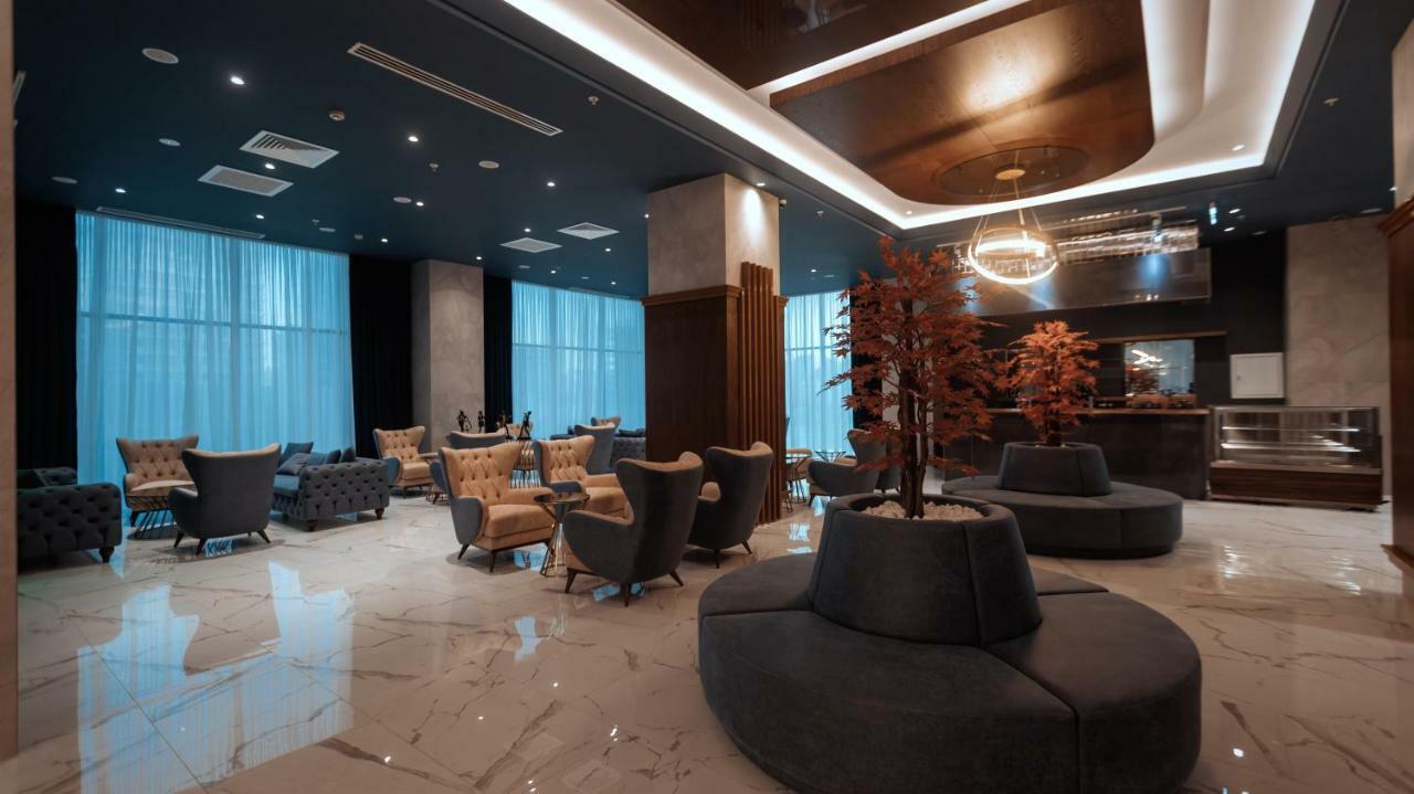 Midtown Hotel Баку Екстериор снимка